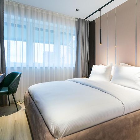 Emery Hotel Prisztina Zewnętrze zdjęcie