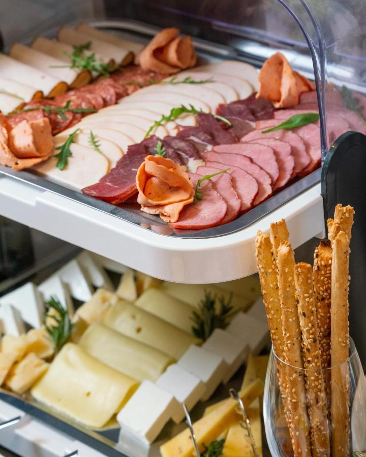 Emery Hotel Prisztina Zewnętrze zdjęcie