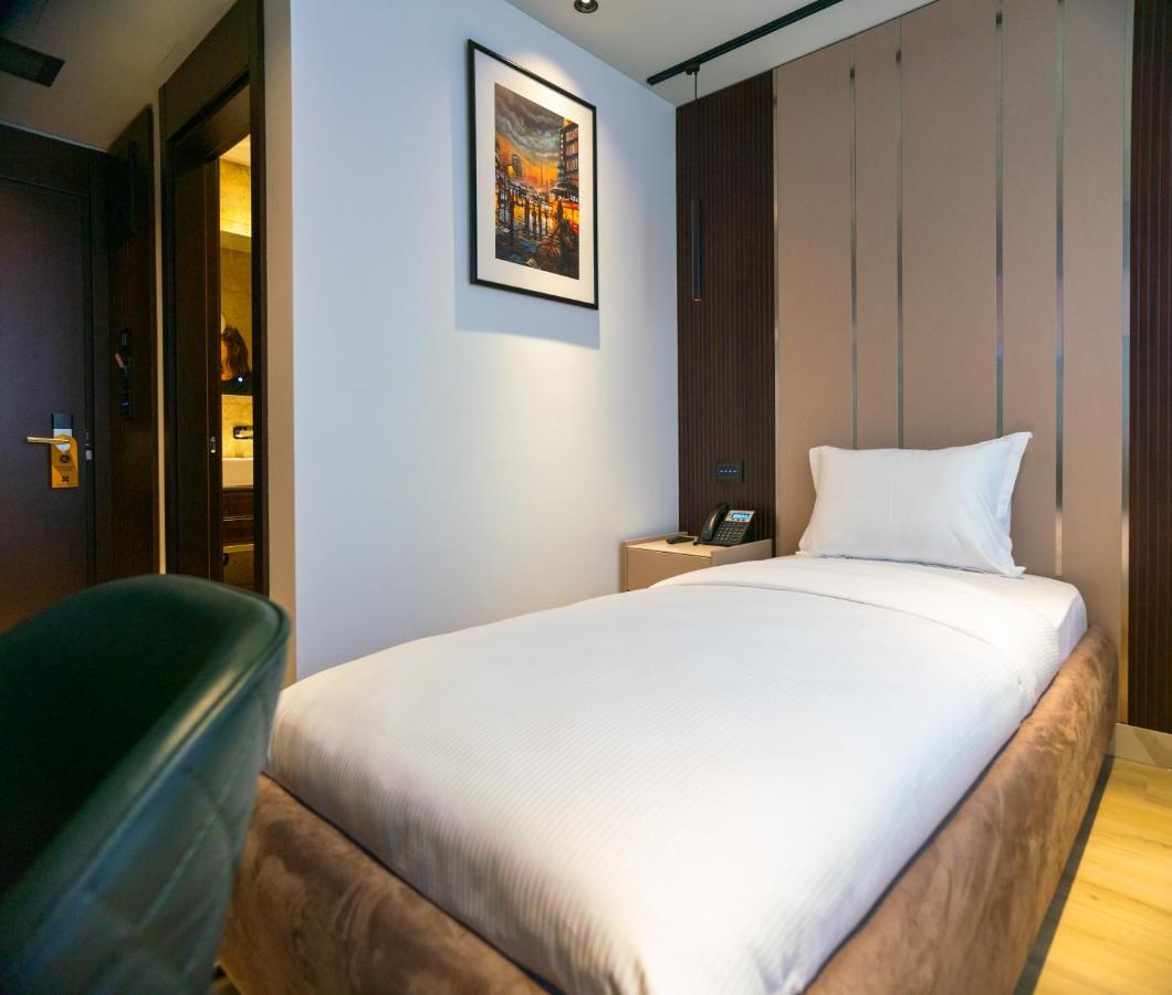 Emery Hotel Prisztina Zewnętrze zdjęcie