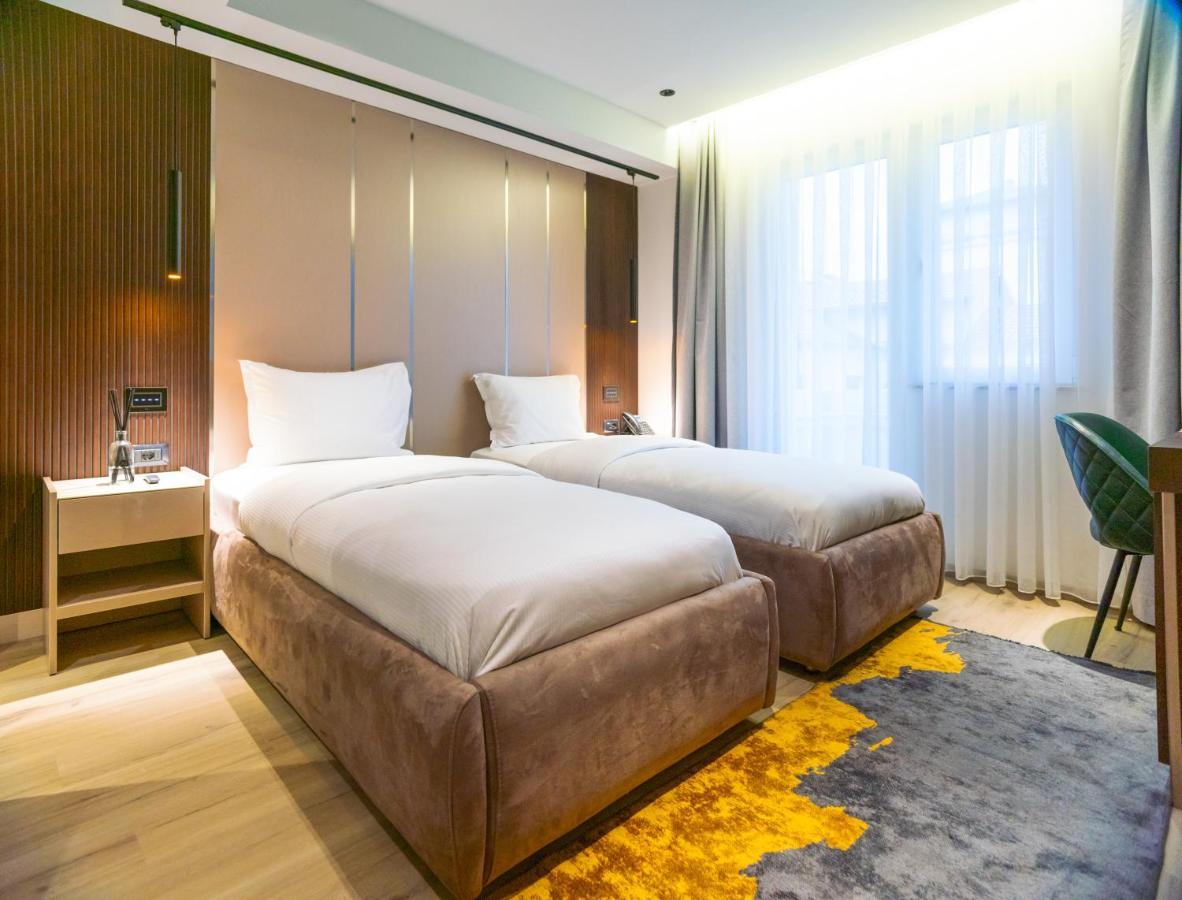 Emery Hotel Prisztina Zewnętrze zdjęcie
