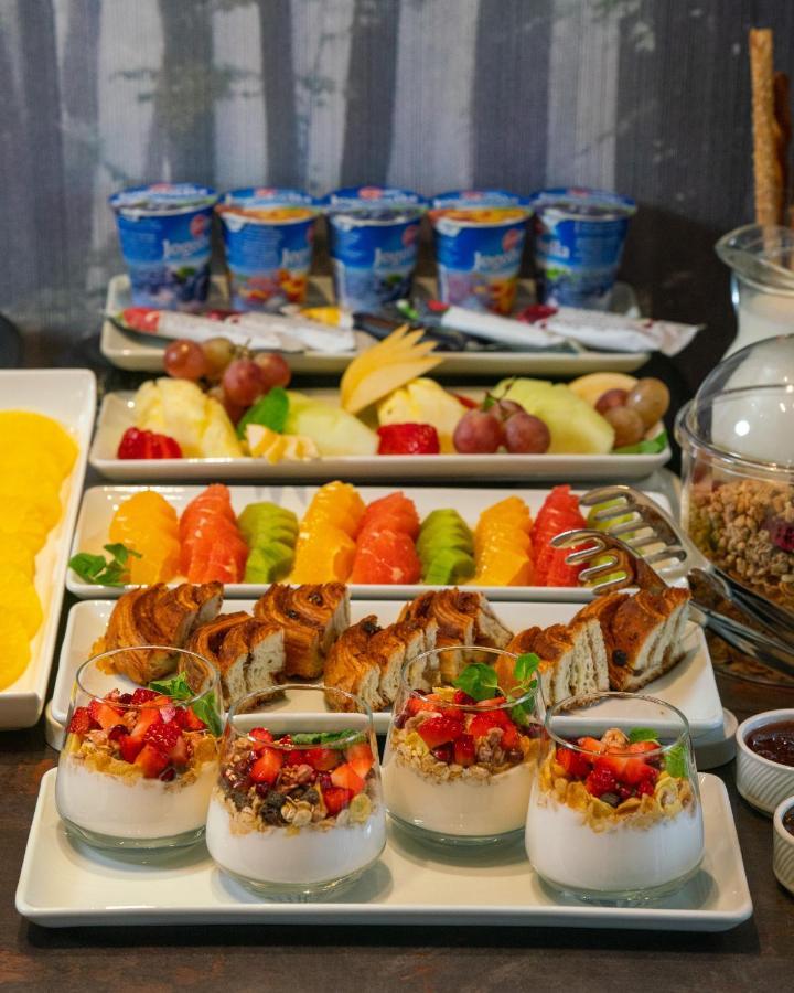 Emery Hotel Prisztina Zewnętrze zdjęcie
