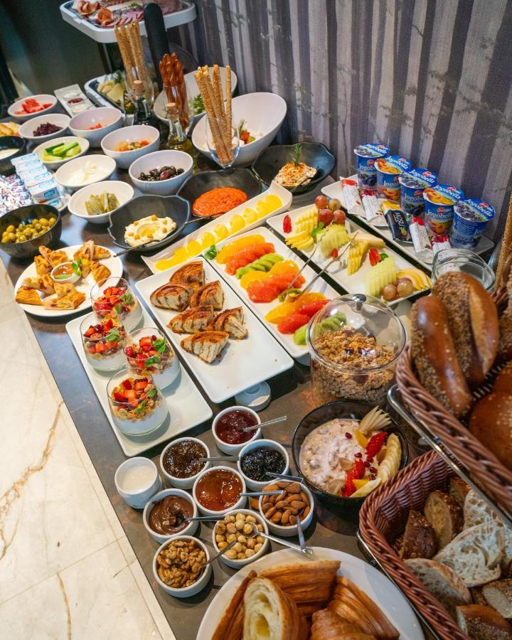 Emery Hotel Prisztina Zewnętrze zdjęcie