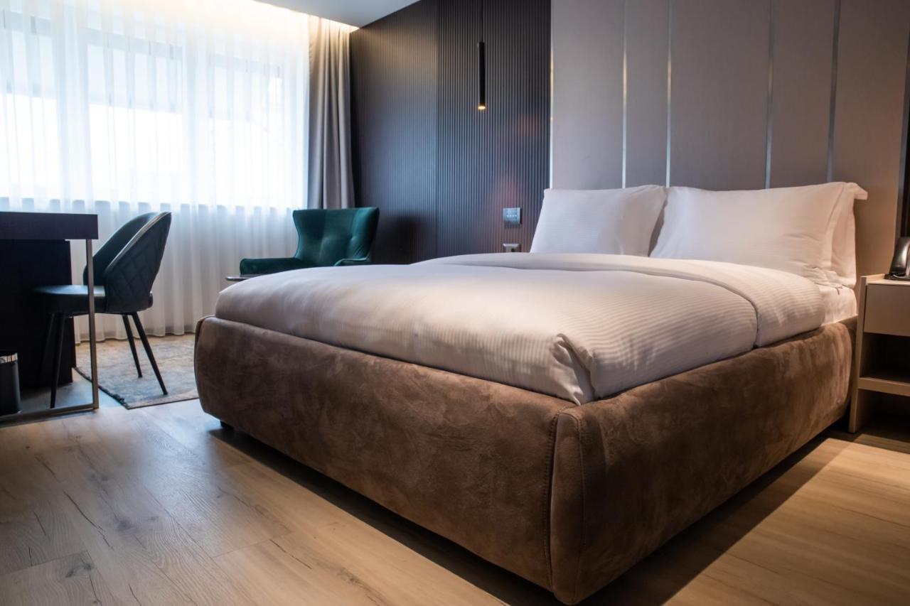 Emery Hotel Prisztina Zewnętrze zdjęcie