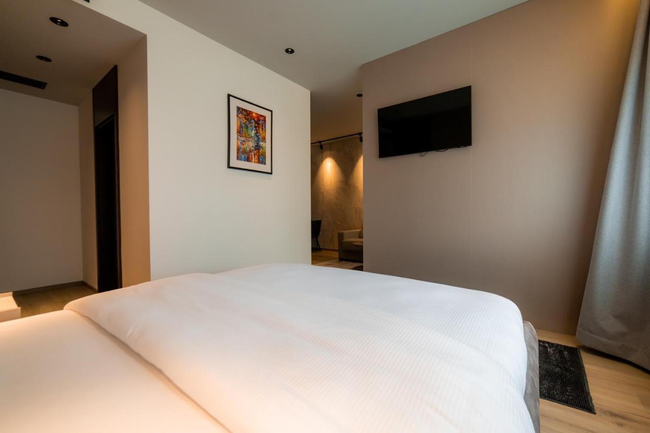 Emery Hotel Prisztina Zewnętrze zdjęcie