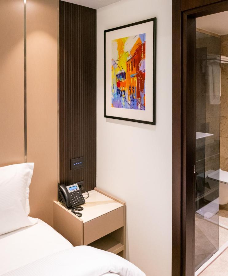 Emery Hotel Prisztina Zewnętrze zdjęcie