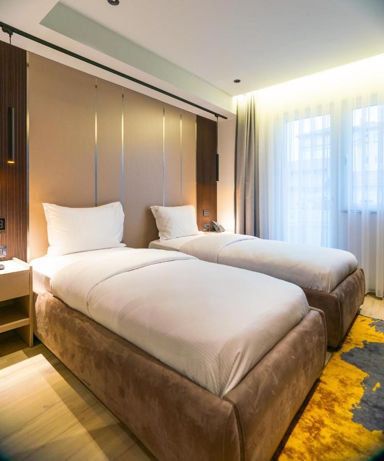 Emery Hotel Prisztina Zewnętrze zdjęcie