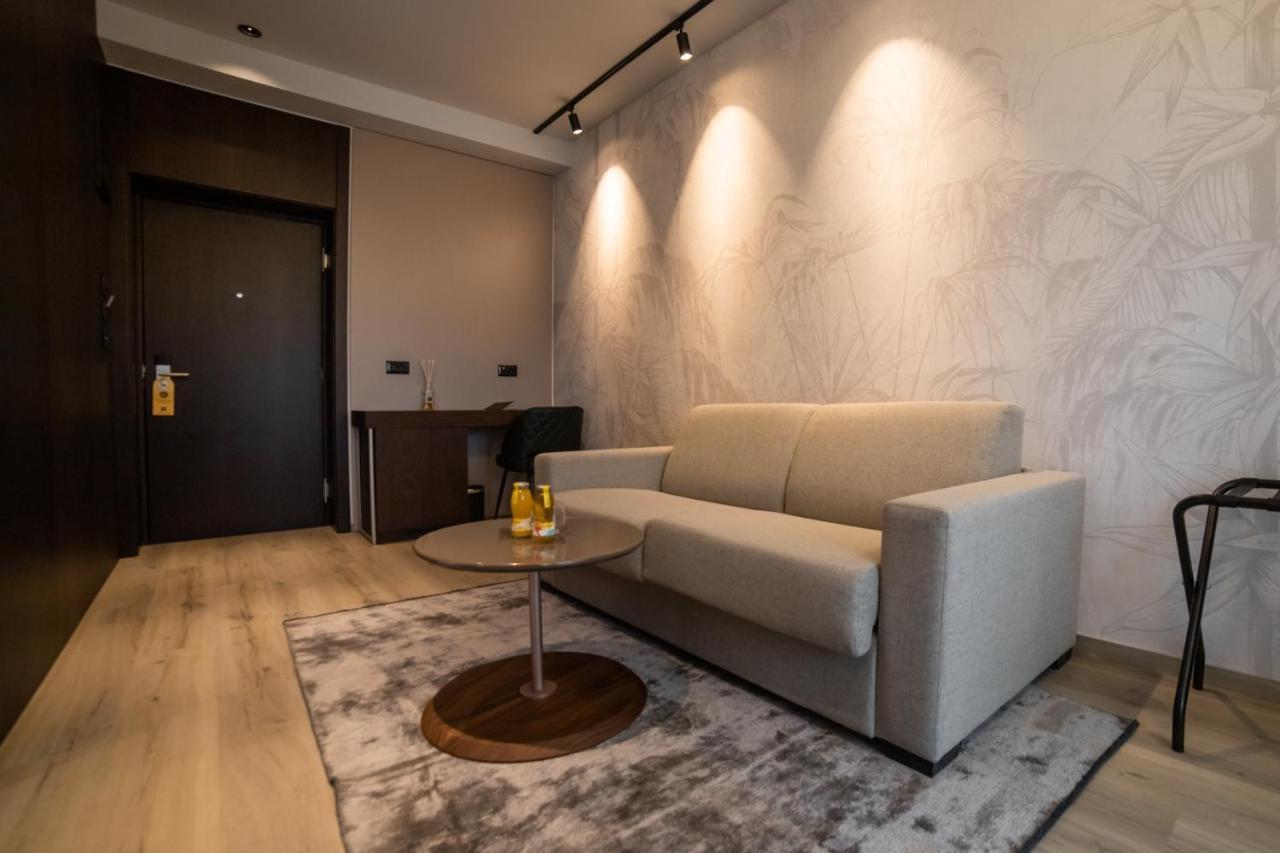 Emery Hotel Prisztina Zewnętrze zdjęcie
