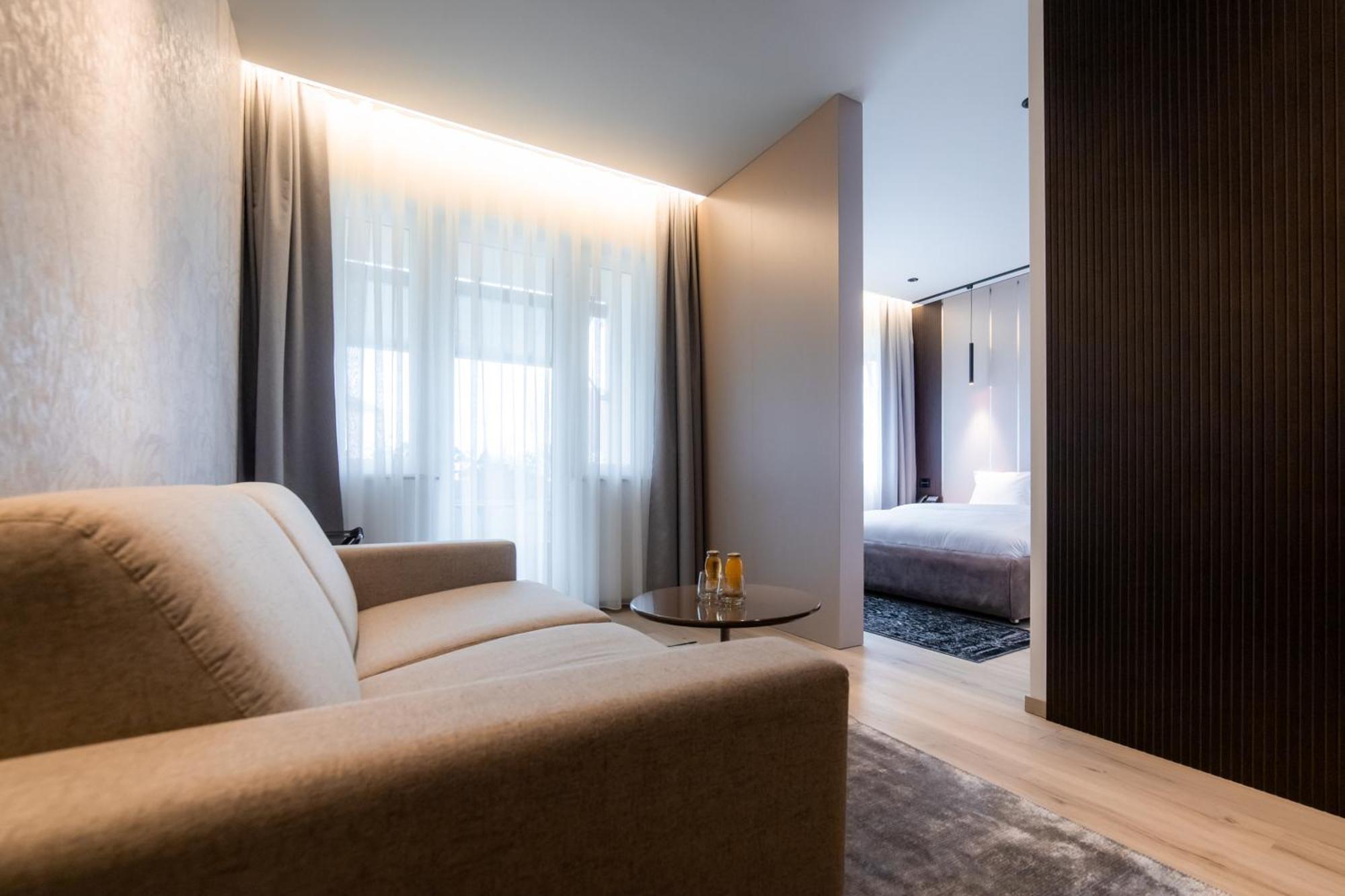Emery Hotel Prisztina Zewnętrze zdjęcie