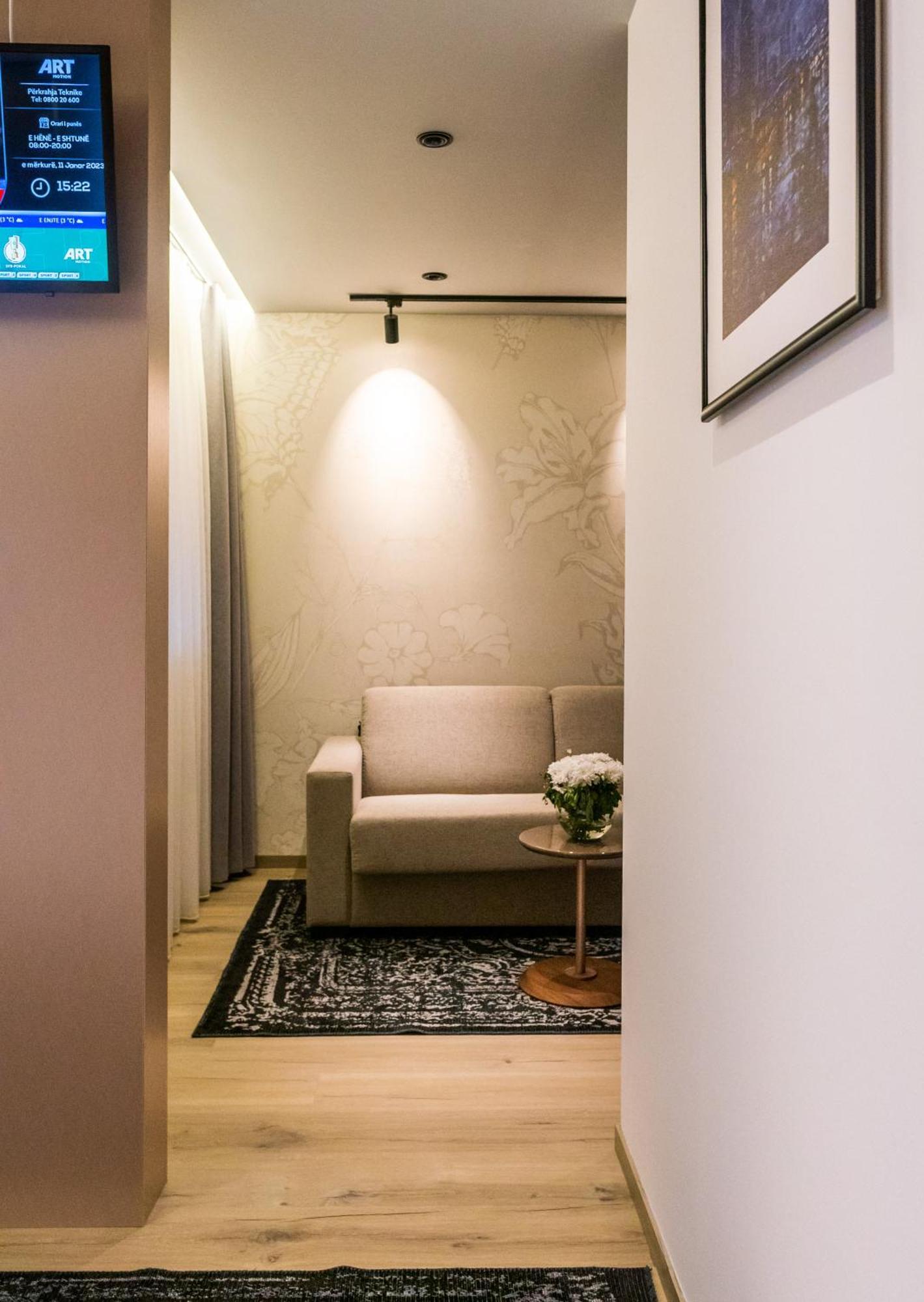 Emery Hotel Prisztina Zewnętrze zdjęcie